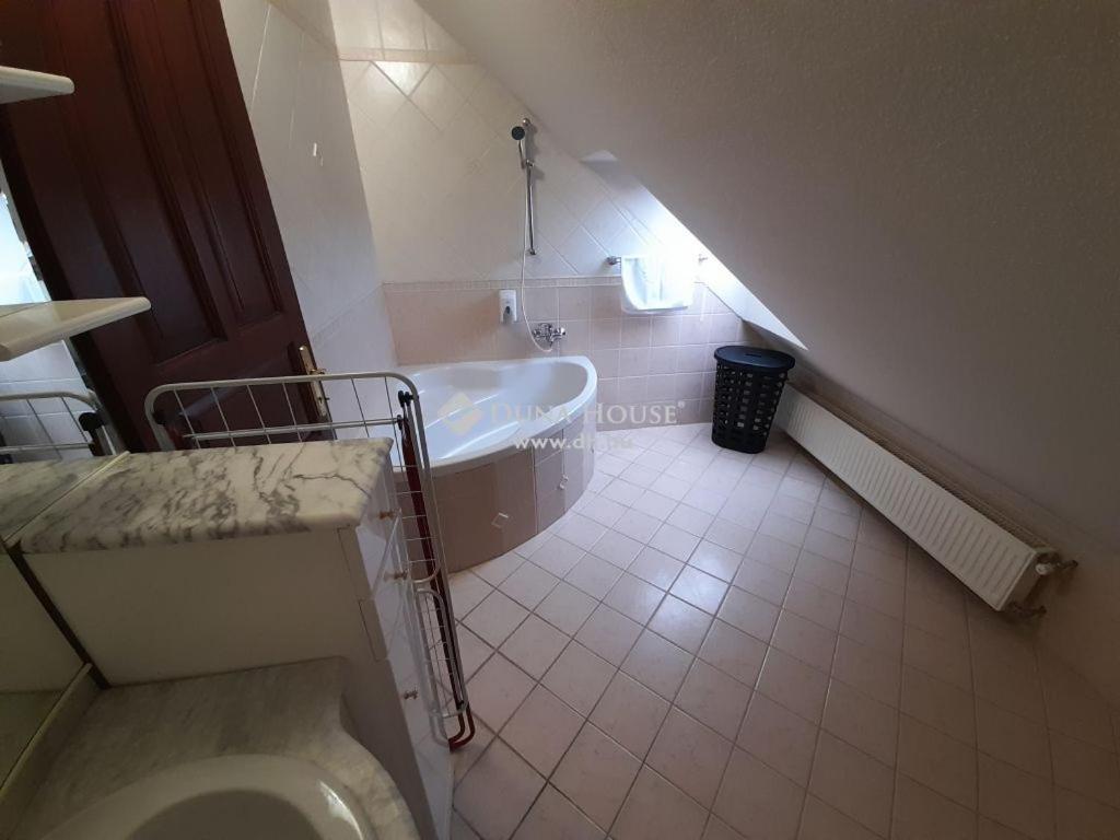 Lujza Apartman Goedoello Appartement Buitenkant foto