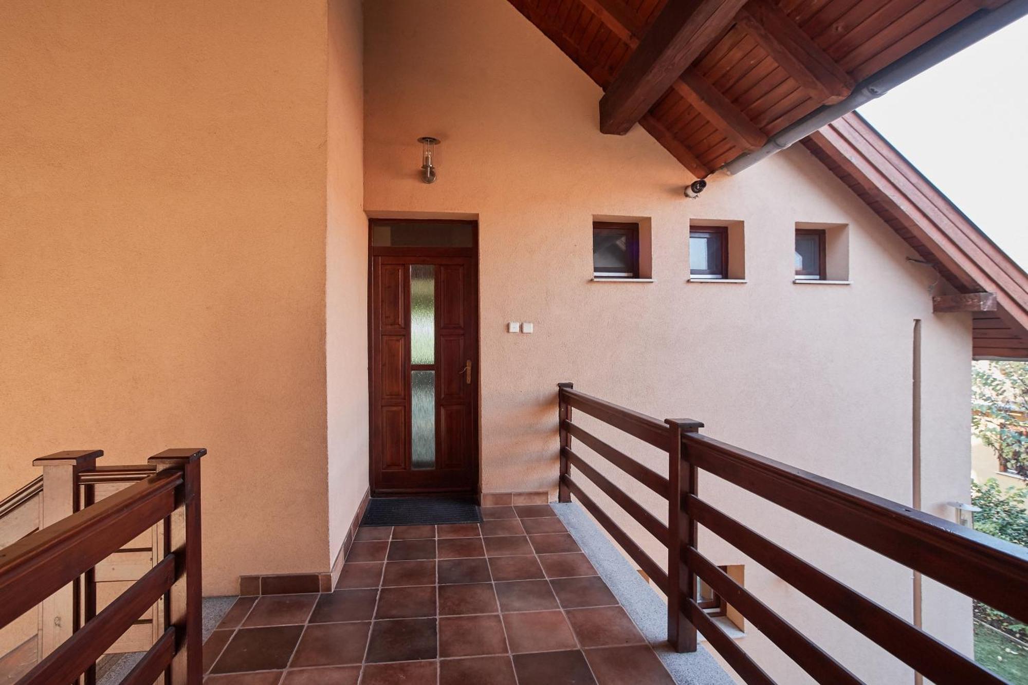 Lujza Apartman Goedoello Appartement Buitenkant foto