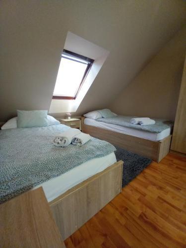 Lujza Apartman Goedoello Appartement Buitenkant foto