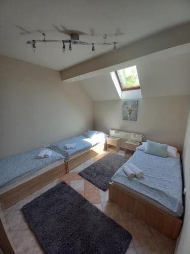 Lujza Apartman Goedoello Appartement Buitenkant foto